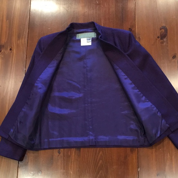 Jacket - Picture 2 of 10